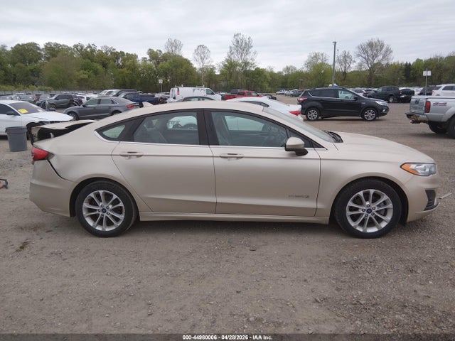 44980006 :رقم المزاد ، 3FA6P0LU3KR159088 vin ، 2019 Ford Fusion Hybrid Se مزاد بيع