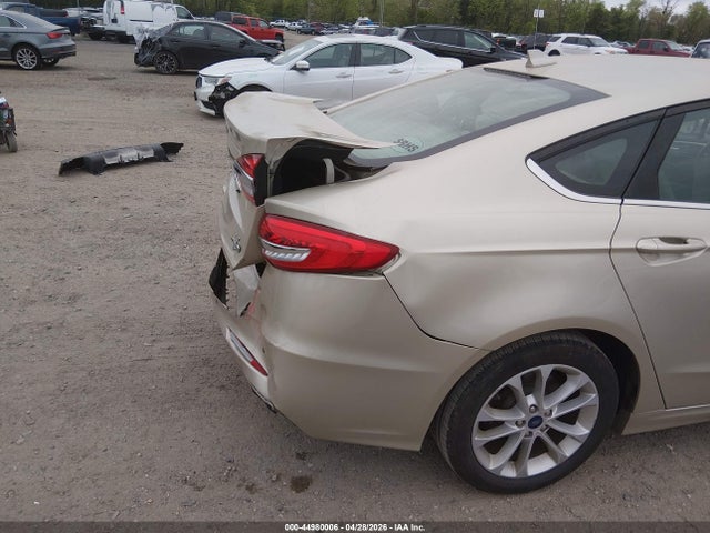 44980006 :رقم المزاد ، 3FA6P0LU3KR159088 vin ، 2019 Ford Fusion Hybrid Se مزاد بيع