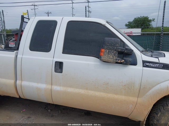 44980029 :رقم المزاد ، 1FT7X2A62CEA82152 vin ، 2012 Ford F-250 Xl مزاد بيع