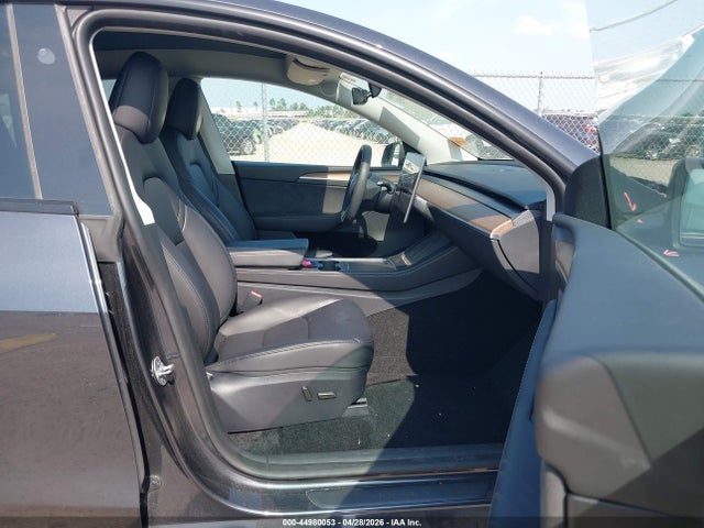 Auction sale of the 2024 Tesla Model Y Long Range Single Motor Rear-wheel Drive/rwd, vin: 7SAYGDED1RF152274, lot number: 44980053