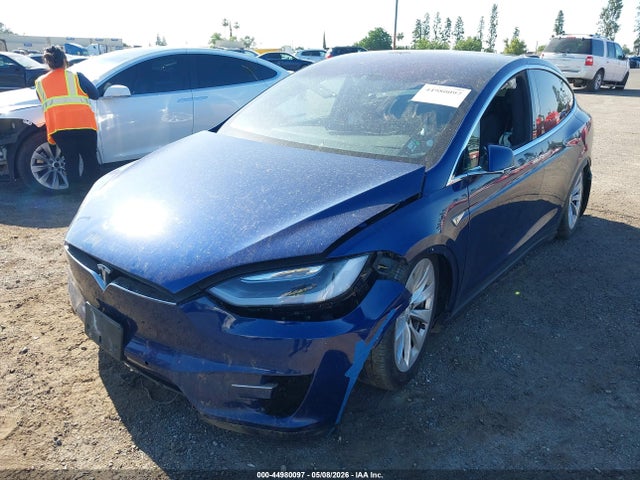 Продаж на аукціоні авто 2016 Tesla Model X 60d/70d/75d/90d, vin: 5YJXCAE20GF004955, номер лоту: 44980097