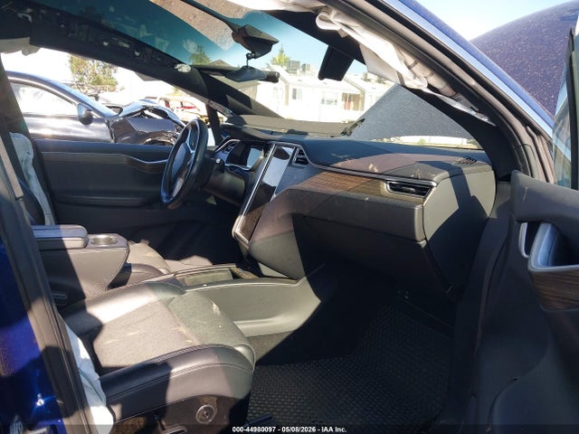 Продаж на аукціоні авто 2016 Tesla Model X 60d/70d/75d/90d, vin: 5YJXCAE20GF004955, номер лоту: 44980097