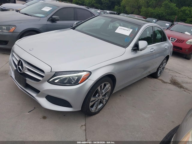 2015 Mercedes-benz C 300 4matic მანქანა იყიდება აუქციონზე, vin: 55SWF4KB8FU000870, აუქციონის ნომერი: 44980183