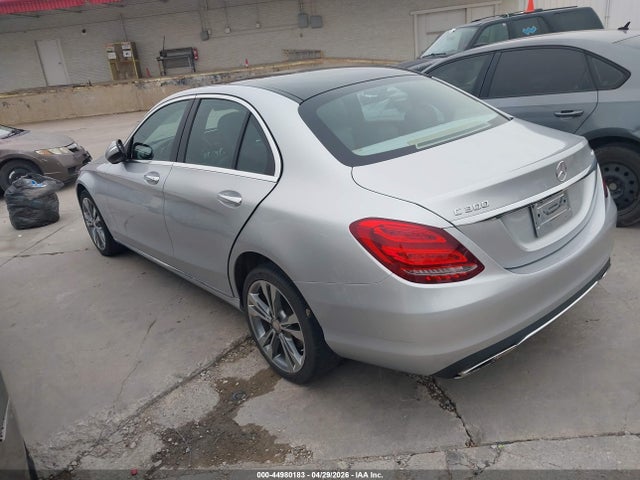 2015 Mercedes-benz C 300 4matic მანქანა იყიდება აუქციონზე, vin: 55SWF4KB8FU000870, აუქციონის ნომერი: 44980183
