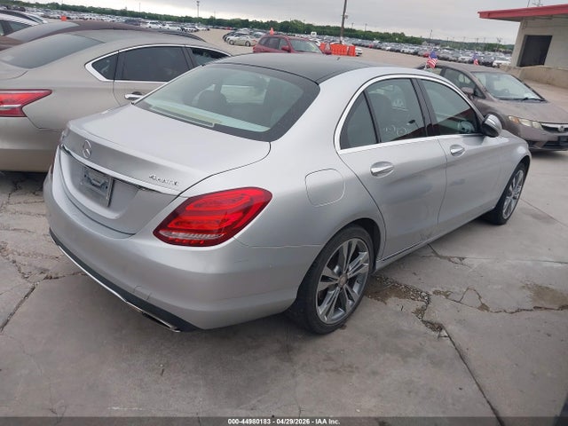 2015 Mercedes-benz C 300 4matic მანქანა იყიდება აუქციონზე, vin: 55SWF4KB8FU000870, აუქციონის ნომერი: 44980183