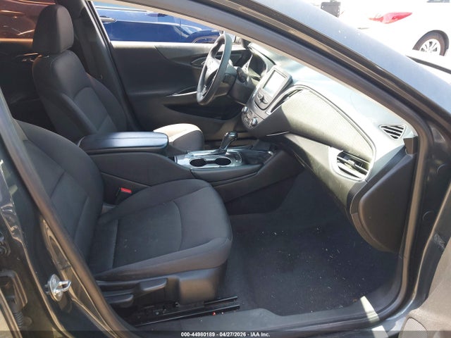 1G1ZE5ST9HF204018 Chevrolet MALIBU 1LT