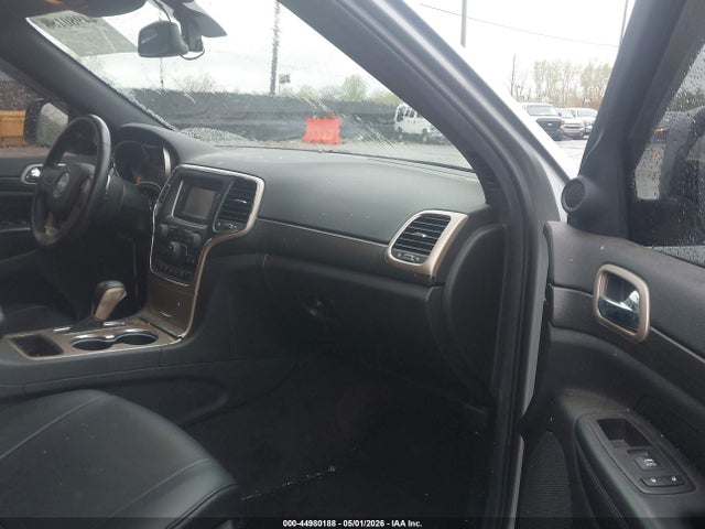 2017 Jeep Grand Cherokee Laredo 4x4 მანქანა იყიდება აუქციონზე, vin: 1C4RJFAG8HC844123, აუქციონის ნომერი: 44980188