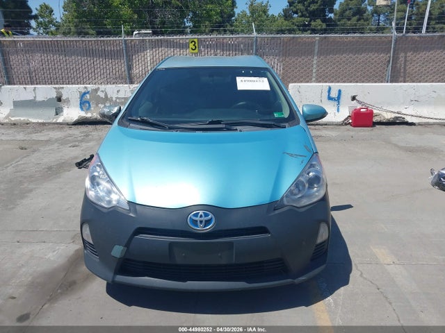JTDKDTB3XE1081581 Toyota Prius C Three