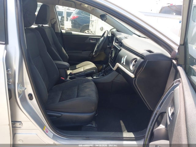 JTNKARJE2JJ555589 Toyota COROLLA IM
