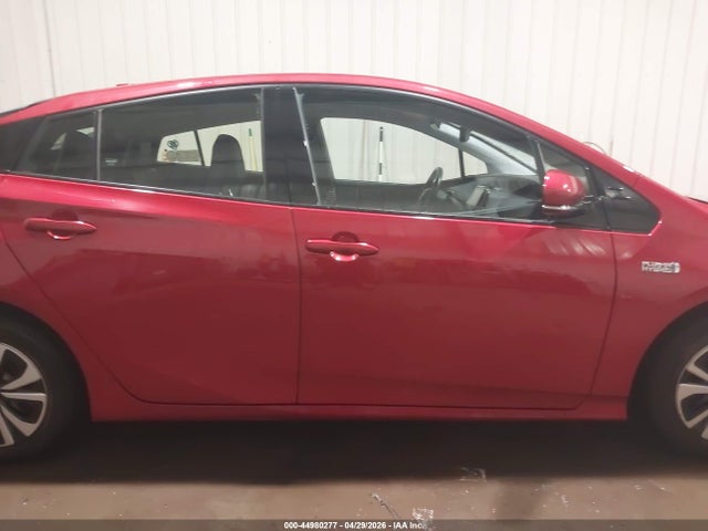 2017 Toyota Prius Prime Advanced მანქანა იყიდება აუქციონზე, vin: JTDKARFP8H3006511, აუქციონის ნომერი: 44980277