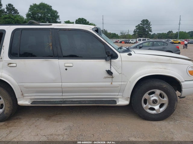 Продажа на аукционе авто 2000 Ford Explorer Limited, vin: 1FMDU65E7YZA66089, номер лота: 44980291