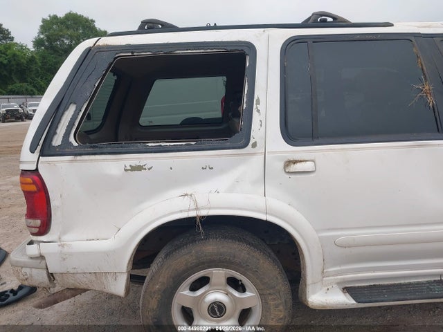 Продажа на аукционе авто 2000 Ford Explorer Limited, vin: 1FMDU65E7YZA66089, номер лота: 44980291
