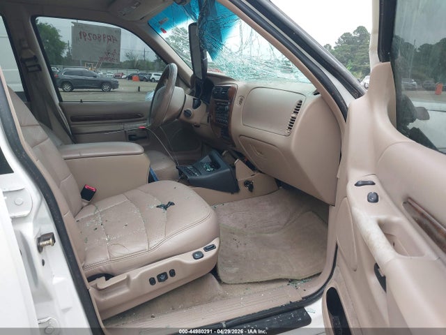 Продажа на аукционе авто 2000 Ford Explorer Limited, vin: 1FMDU65E7YZA66089, номер лота: 44980291