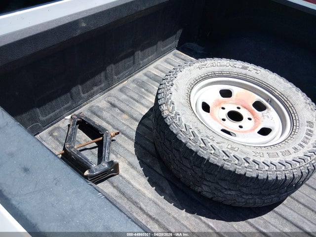 1C6RR7KG9JS297234 RAM 1500 Tradesman 4x4 5&#039;7 Box