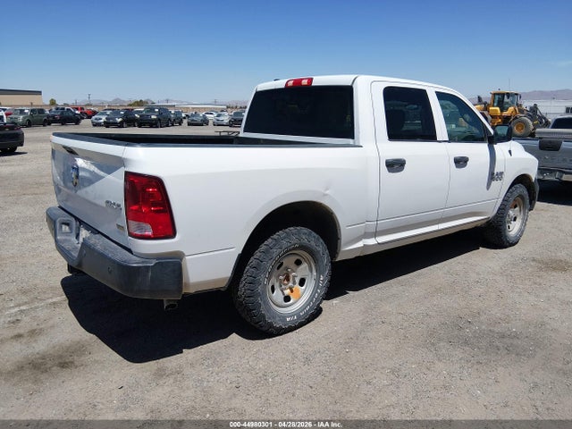 1C6RR7KG9JS297234 RAM 1500 Tradesman 4x4 5&#039;7 Box