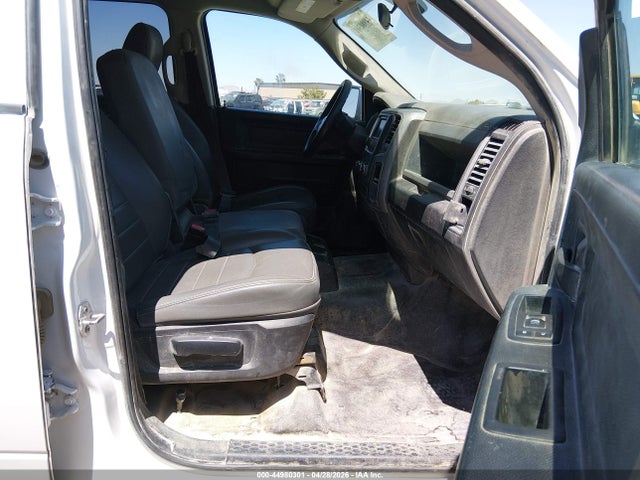 1C6RR7KG9JS297234 RAM 1500 Tradesman 4x4 5&#039;7 Box