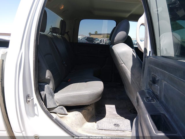 1C6RR7KG9JS297234 RAM 1500 Tradesman 4x4 5&#039;7 Box