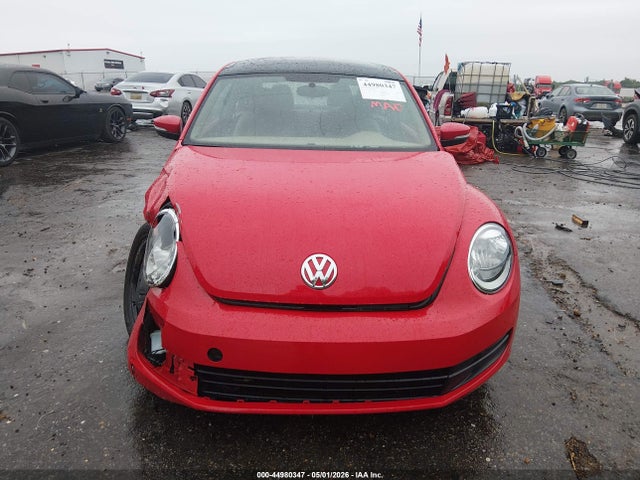 2015 Volkswagen Beetle 1.8t მანქანა იყიდება აუქციონზე, vin: 3VWJ17AT1FM617428, აუქციონის ნომერი: 44980347