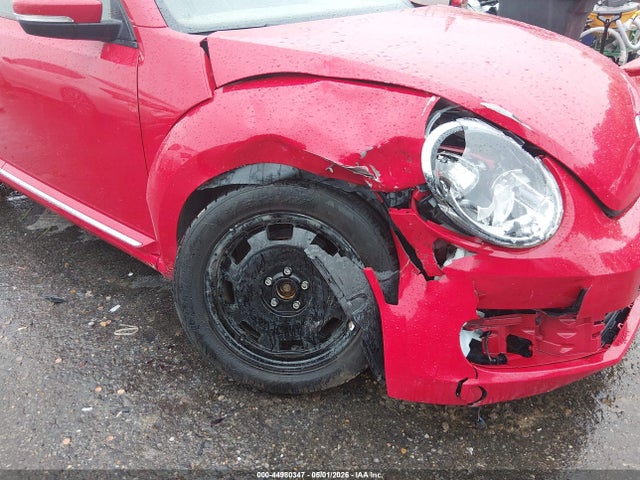 2015 Volkswagen Beetle 1.8t მანქანა იყიდება აუქციონზე, vin: 3VWJ17AT1FM617428, აუქციონის ნომერი: 44980347