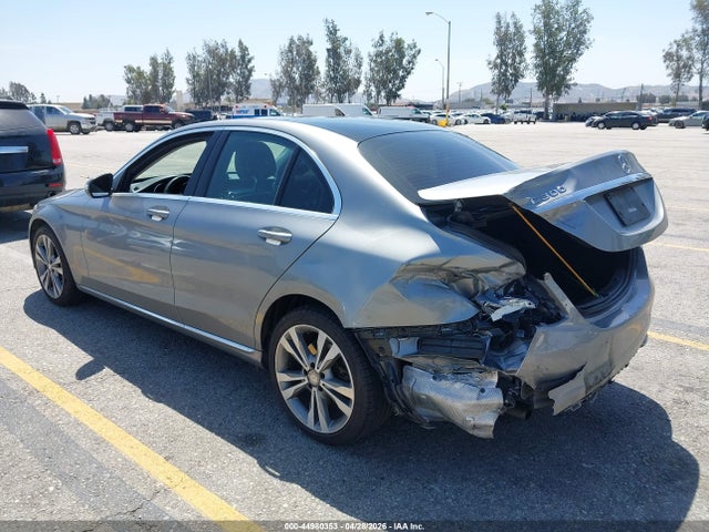 44980353 :رقم المزاد ، 55SWF4JBXFU093019 vin ، 2015 Mercedes-benz C 300 مزاد بيع