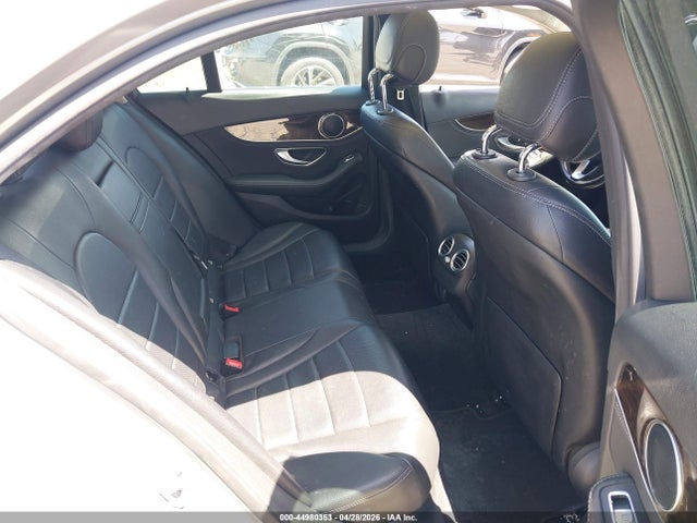 44980353 :رقم المزاد ، 55SWF4JBXFU093019 vin ، 2015 Mercedes-benz C 300 مزاد بيع