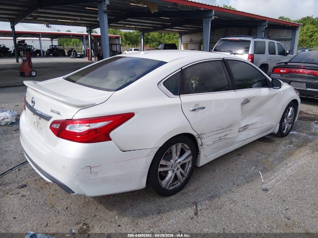 2017 Nissan Altima 3.5 Sl მანქანა იყიდება აუქციონზე, vin: 1N4BL3AP5HC129400, აუქციონის ნომერი: 44980363
