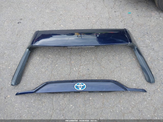 2019 Toyota Rav4 Hybrid Xle მანქანა იყიდება აუქციონზე, vin: 2T3RWRFV8KW042735, აუქციონის ნომერი: 44980389