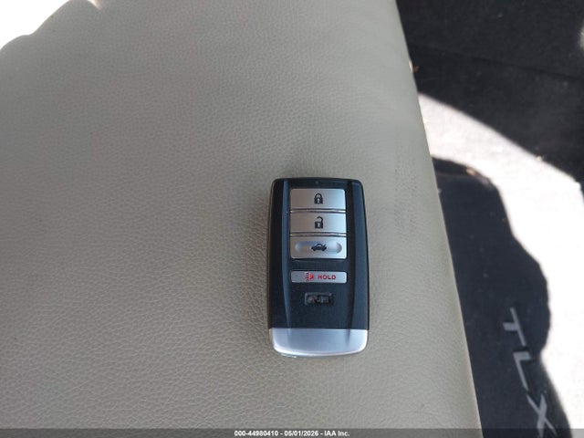 Продаж на аукціоні авто 2018 Acura Tlx, vin: 19UUB2F33JA010608, номер лоту: 44980410