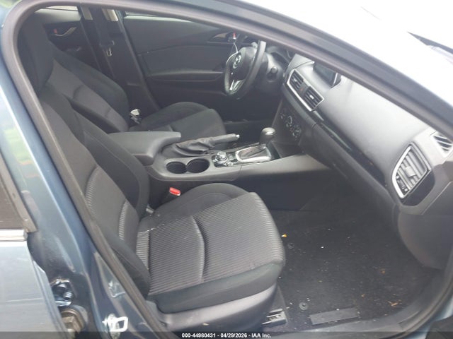 44980431 :رقم المزاد ، 3MZBM1L79FM187074 vin ، 2015 Mazda Mazda3 I Touring مزاد بيع