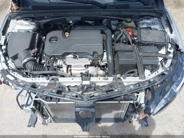 1G1ZD5ST3NF175517 Chevrolet Malibu Fwd Lt