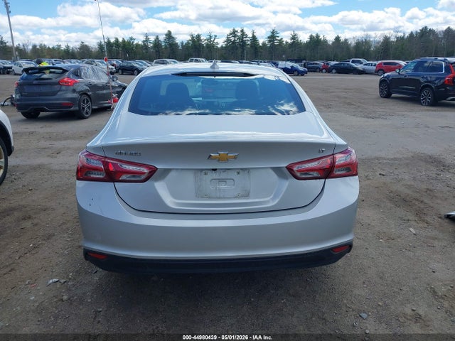 1G1ZD5ST3NF175517 Chevrolet Malibu Fwd Lt