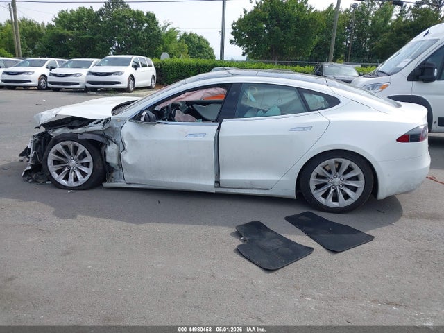 2018 Tesla Model S 100d/75d/p100d მანქანა იყიდება აუქციონზე, vin: 5YJSA1E28JF244326, აუქციონის ნომერი: 44980458
