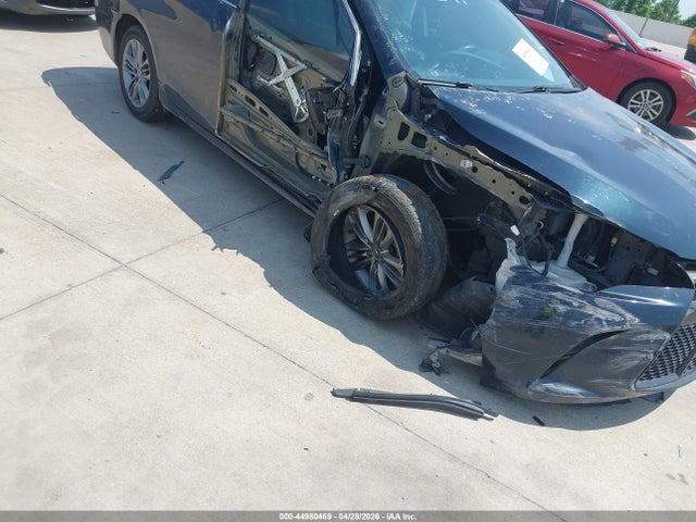 44980469 :رقم المزاد ، 4T1BF1FK7FU052454 vin ، 2015 Toyota Camry Se مزاد بيع