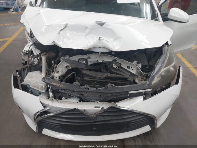 Toyota YARIS LE 2016 VNKKTUD31GA063941 Image 6