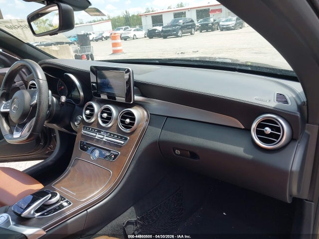 44980500 :رقم المزاد ، WDDWK4JB7HF527799 vin ، 2017 Mercedes-benz C 300 مزاد بيع