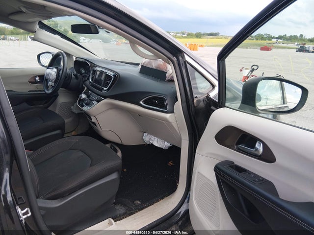 Продажа на аукционе авто 2020 Chrysler Voyager L, vin: 2C4RC1AGXLR264255, номер лота: 44980510