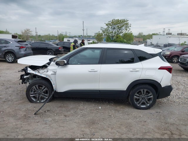 KNDEPCAA8P7433156 KIA Seltos Lx