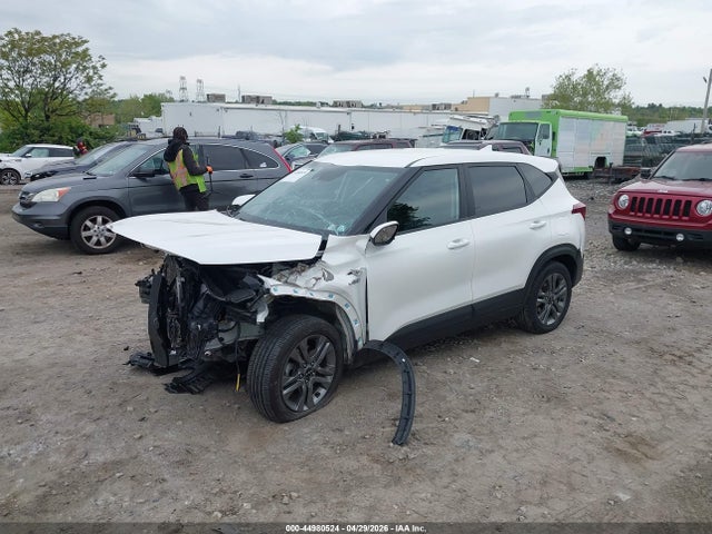 KNDEPCAA8P7433156 KIA Seltos Lx