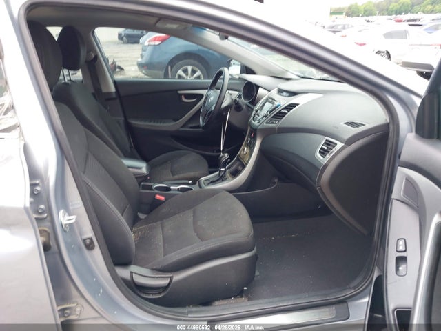 2016 Hyundai Elantra Value Edition მანქანა იყიდება აუქციონზე, vin: 5NPDH4AE8GH794786, აუქციონის ნომერი: 44980592