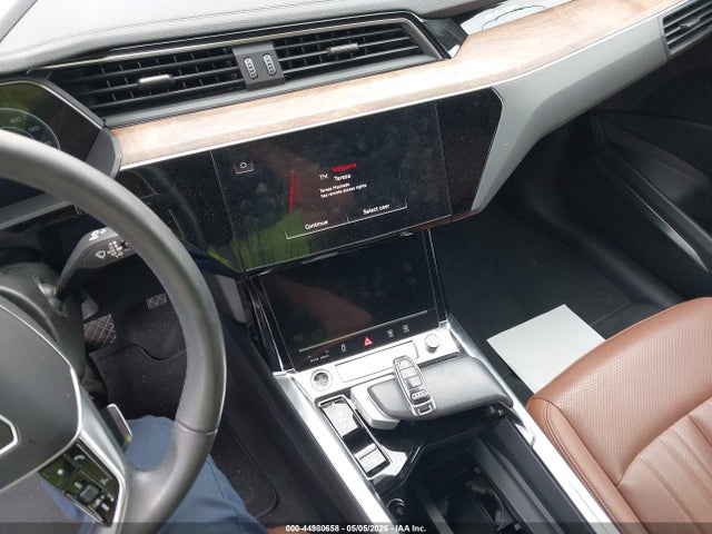WA1LAAGE0PB004219 Audi E-tron Premium Plus Quattro