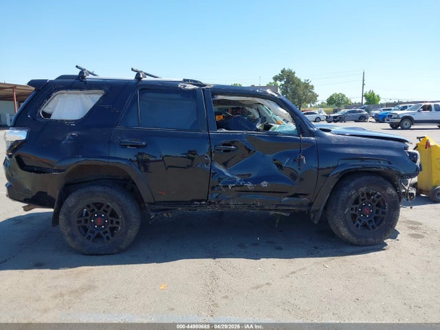 44980685 :رقم المزاد ، JTEBU5JR9J5564995 vin ، 2018 Toyota 4runner Trd Off Road Premium مزاد بيع