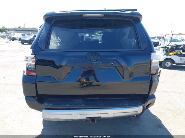 44980685 :رقم المزاد ، JTEBU5JR9J5564995 vin ، 2018 Toyota 4runner Trd Off Road Premium مزاد بيع