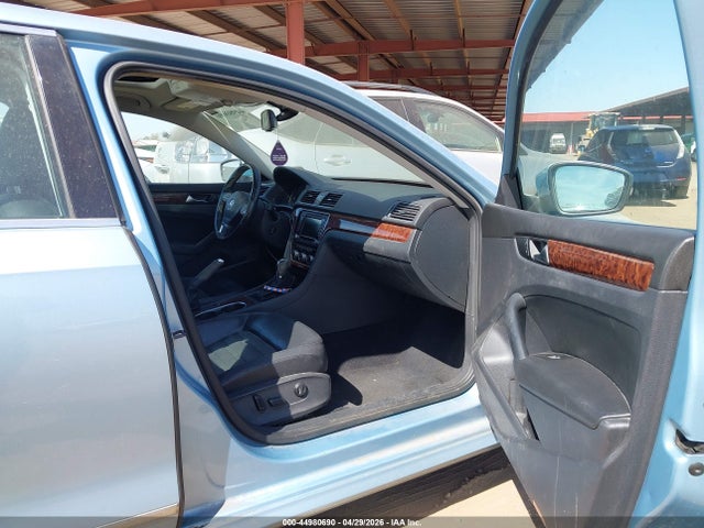 44980690 :رقم المزاد ، 1VWCN7A36DC060768 vin ، 2013 Volkswagen Passat 2.0l Tdi Sel Premium مزاد بيع