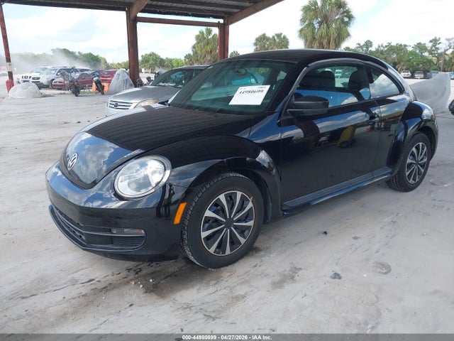 2013 Volkswagen Beetle 2.5l Entry მანქანა იყიდება აუქციონზე, vin: 3VWFP7AT1DM645232, აუქციონის ნომერი: 44980699