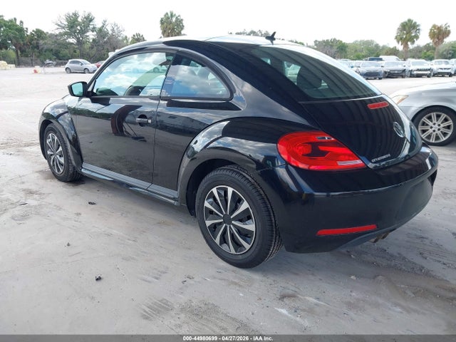 2013 Volkswagen Beetle 2.5l Entry მანქანა იყიდება აუქციონზე, vin: 3VWFP7AT1DM645232, აუქციონის ნომერი: 44980699