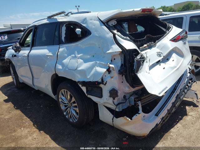 2026 Toyota Highlander Hybrid Platinum მანქანა იყიდება აუქციონზე, vin: 5TDEBRCH7TS718023, აუქციონის ნომერი: 44980730