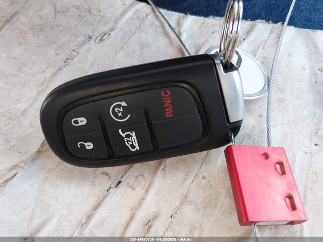 44980738 :رقم المزاد ، 1C4PJMMX0MD174871 vin ، 2021 Jeep Cherokee Latitude Lux 4x4 مزاد بيع