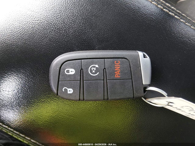 44980810 :رقم المزاد ، 1C4RJFBG5FC739647 vin ، 2015 Jeep Grand Cherokee Limited مزاد بيع
