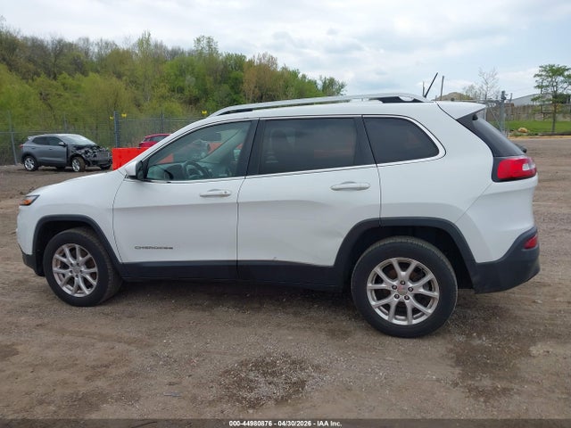 2015 Jeep Cherokee Latitude მანქანა იყიდება აუქციონზე, vin: 1C4PJLCB3FW578707, აუქციონის ნომერი: 44980876