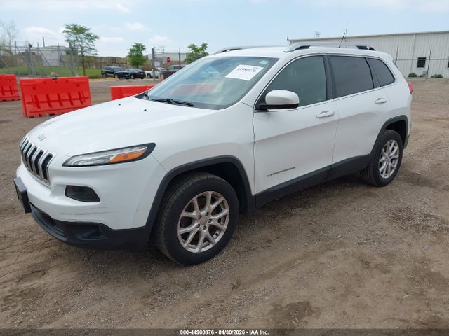 2015 Jeep Cherokee Latitude მანქანა იყიდება აუქციონზე, vin: 1C4PJLCB3FW578707, აუქციონის ნომერი: 44980876
